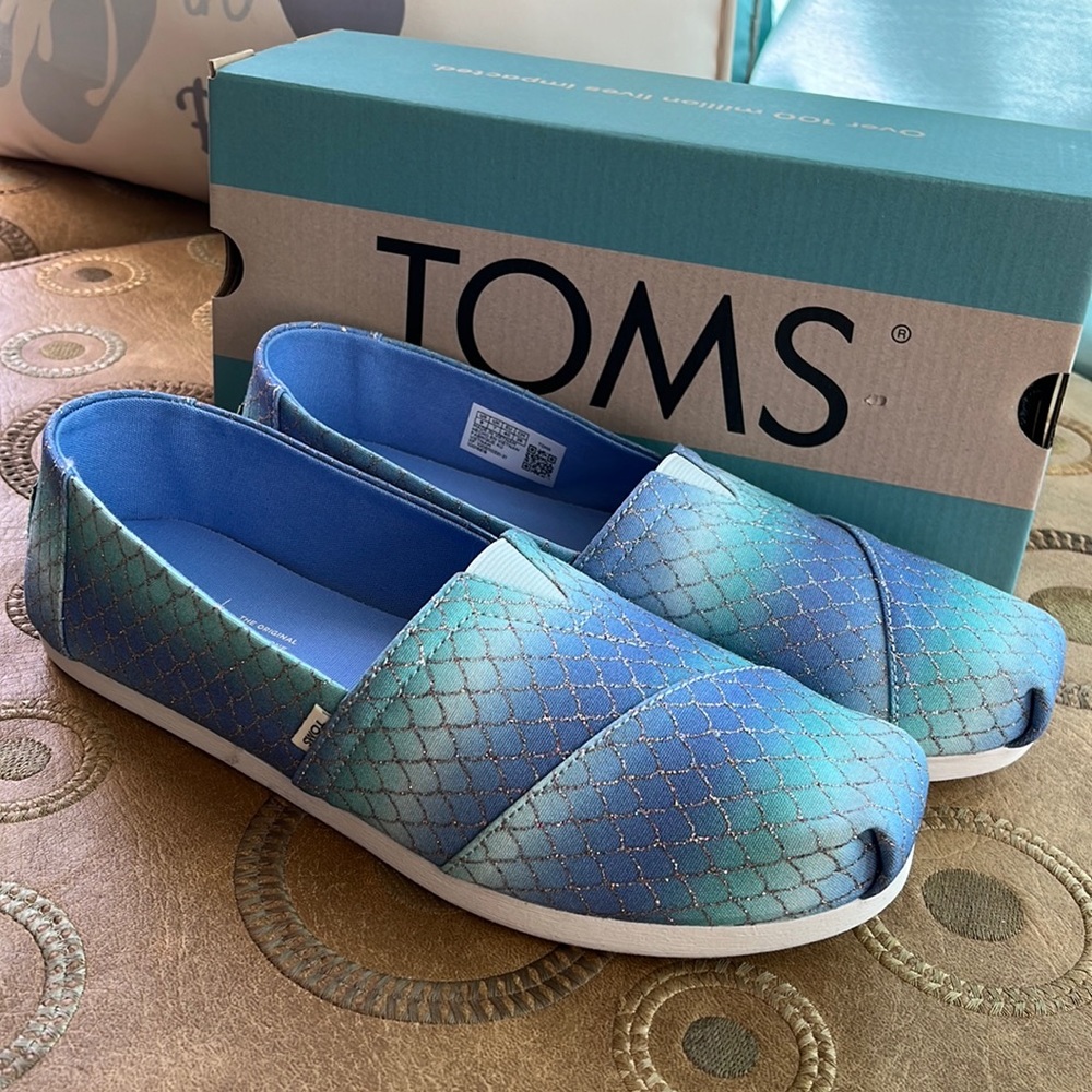 Size 9 TOMS Alpargata Multi Iridescent Mermaid Scales Print